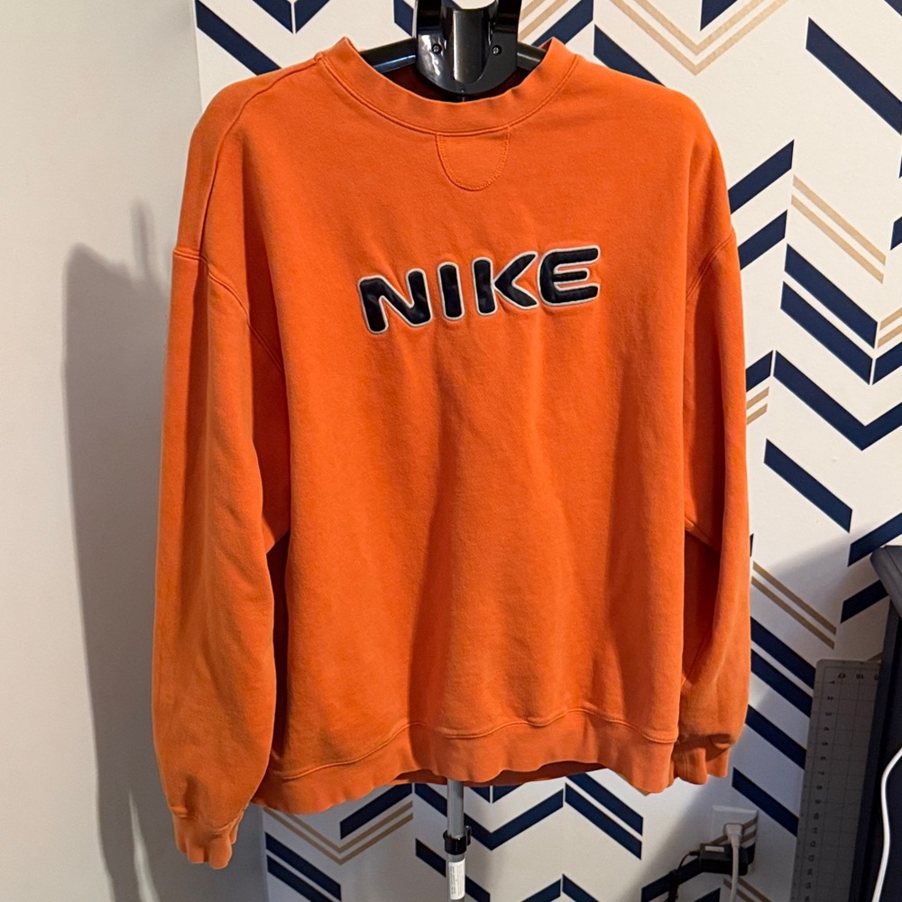 Vintage Nike Men's Vibrant Orange Crewneck Sweater